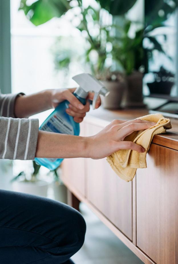 ينصح الخبراء باستخدام منظفات لطيفة ومتوازنة الحموضة