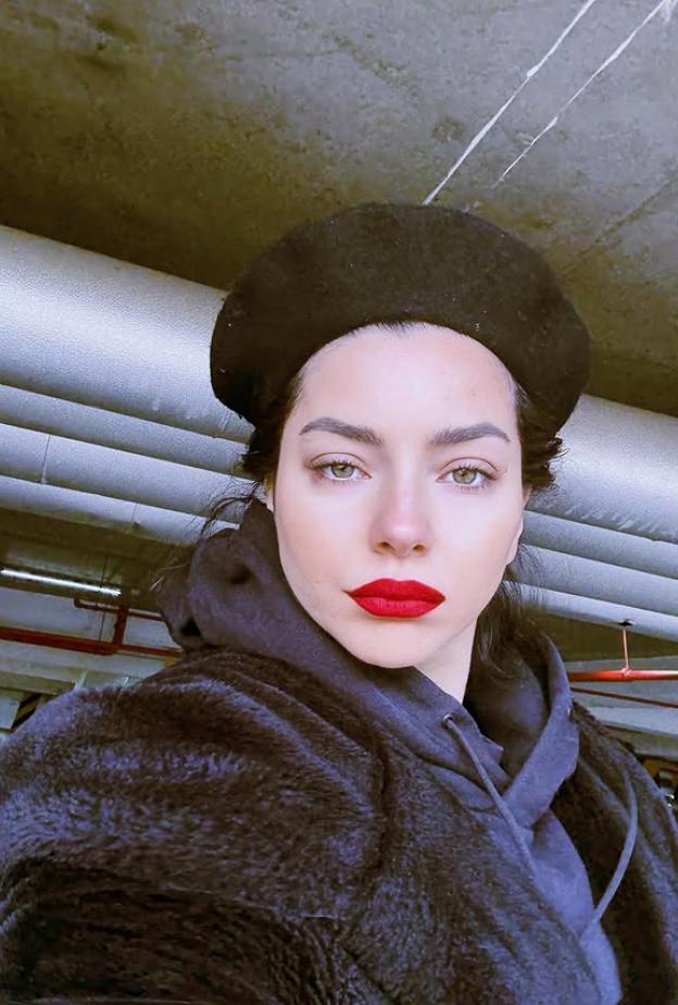 النجمة التركية Merve Boluğur