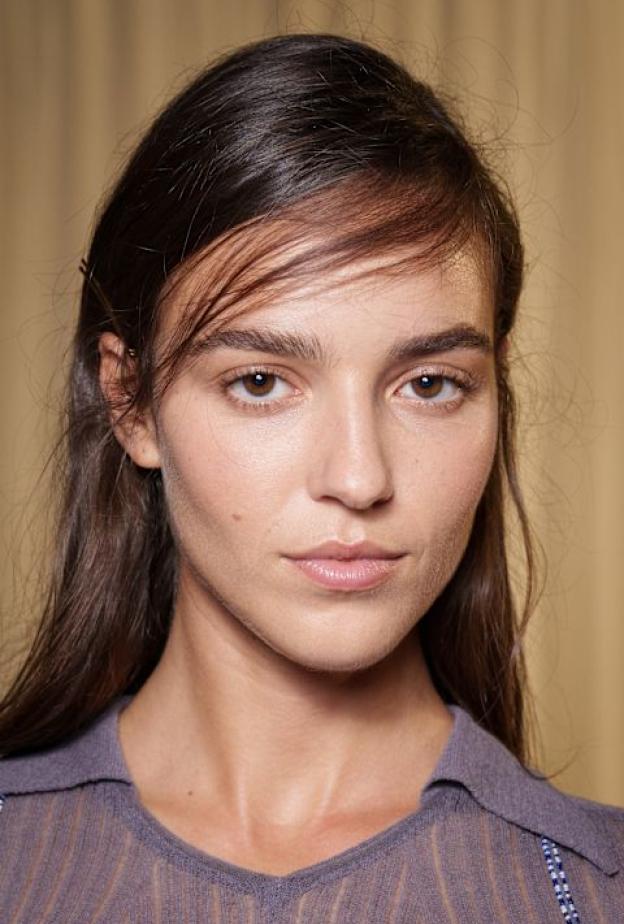  تأثير معجون الأسنان على حب الشباب