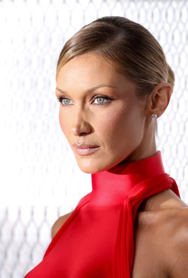 رسمات المكياج البرونزي بأسلوب بيلا حديد