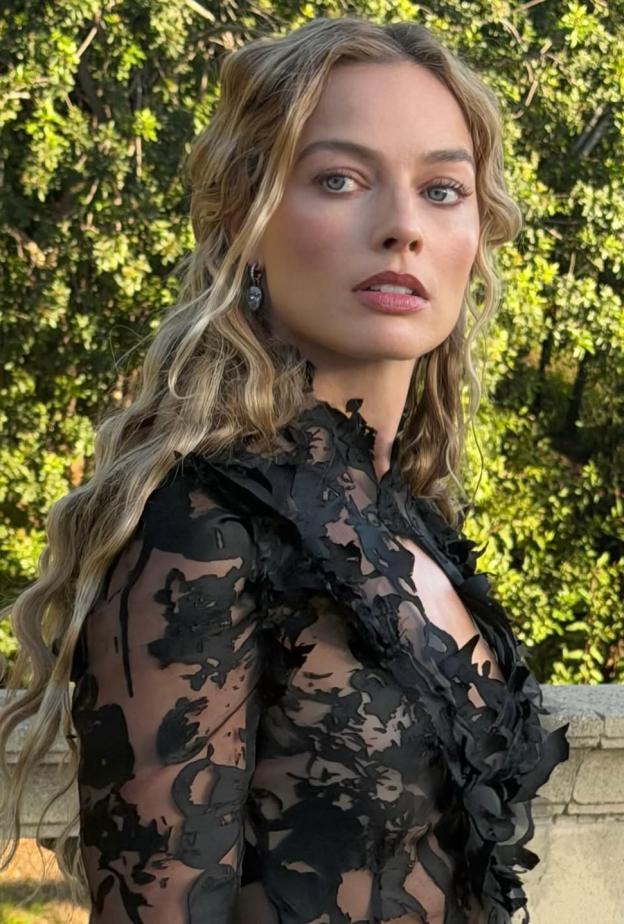  مارغو روبي صورة من انستغرام Bryce Scarlett