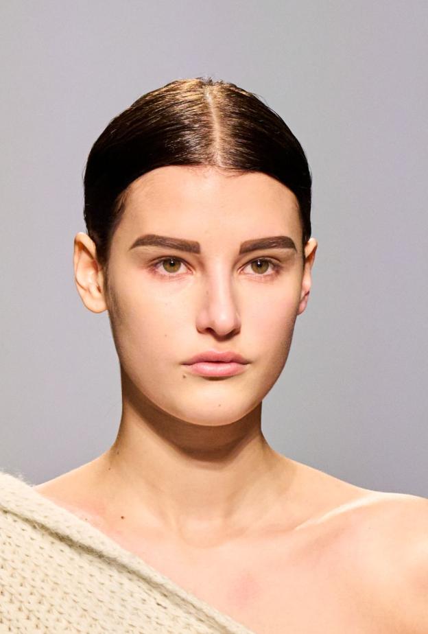 طبيبة تجميل تكشف لـ"هي" تأثير أقنعة الـ LED على البشرة.. هل تزيل التجاعيد؟