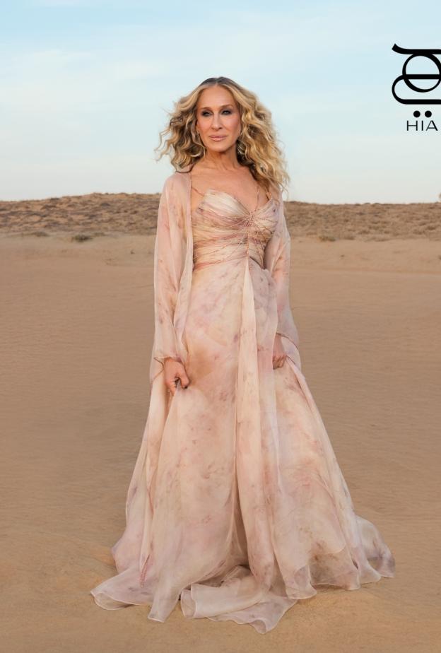 صور جديدة من قلب الصحراء مع النجمة العالمية سارة جيسيكا باركر   