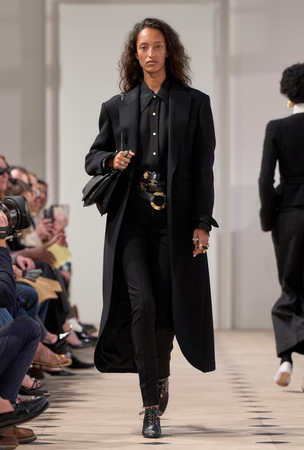 سروال أسود ضيق من سيلين