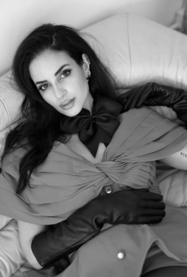 المؤثرة في مجال الموضة عفاف صيام 