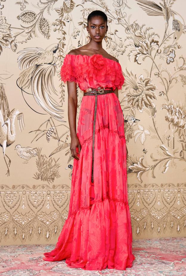 إطلالة من Etro