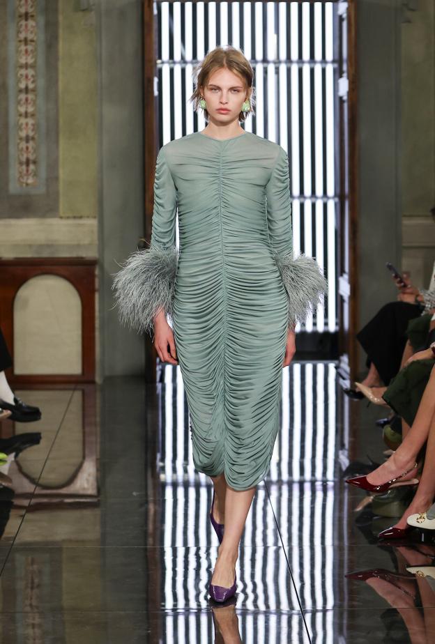 فستان ميدي من غوتشي 