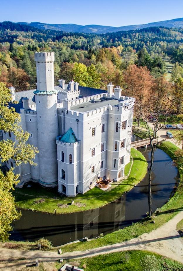 أفضل فنادق القلاع في أوروبا للإقامة في رحلات شهر العسل