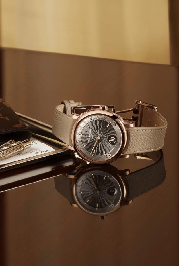 Louis Vuitton Escale صورة خاصة لـ"هي"