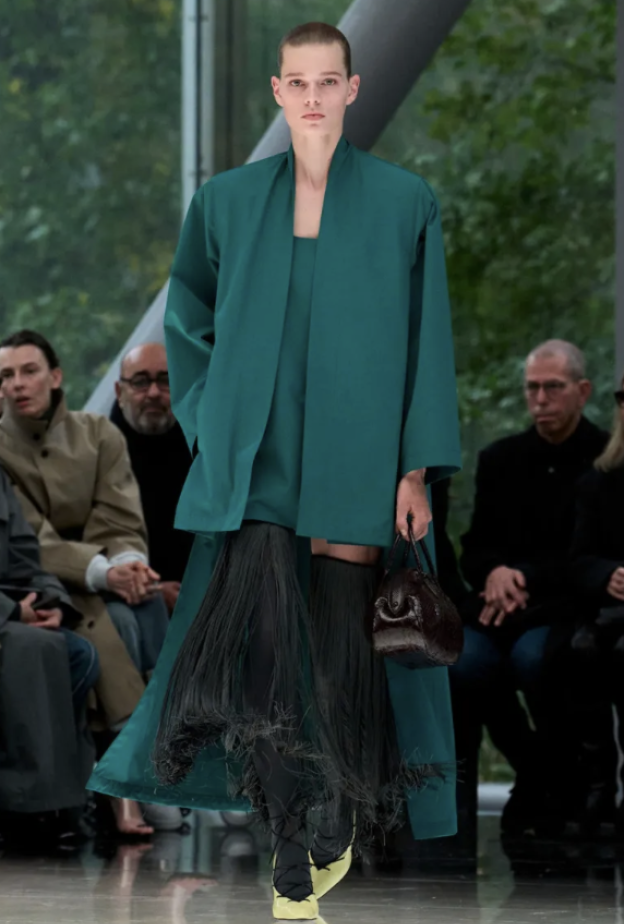 لغة المشاعر والهوية بين الموضة والديكور