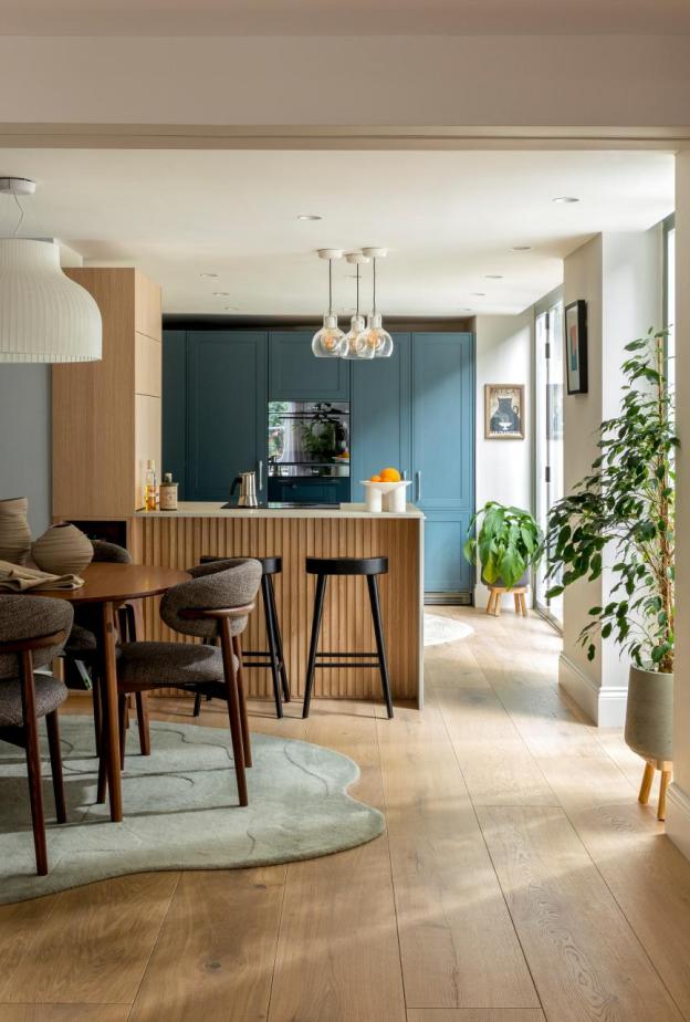 تعد الأرضيات الخلفية التي تُبنى عليها بقية عناصر الديكور