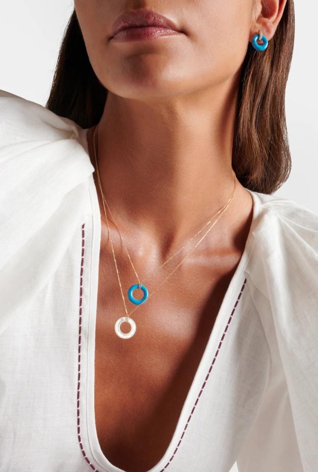 حجر الفيروز الساحر يزين إطلالتك في رمضان 2026 بأناقة روحانية