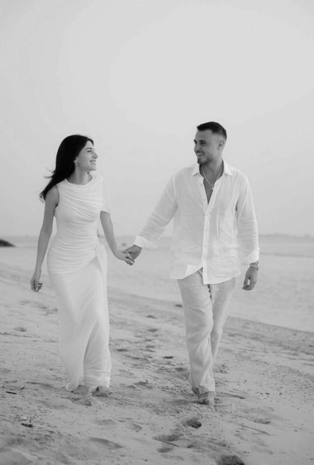 سيدرا بيوتي تلقت عرض الزواج على شاطئ دبي