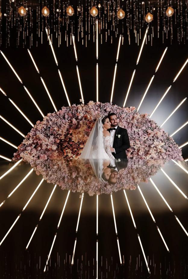 لحظات خالدة للعروسين بعدسة  Candid Image