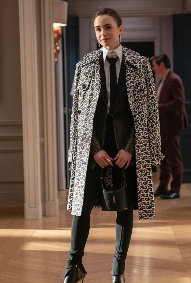 ليلي كولينز 