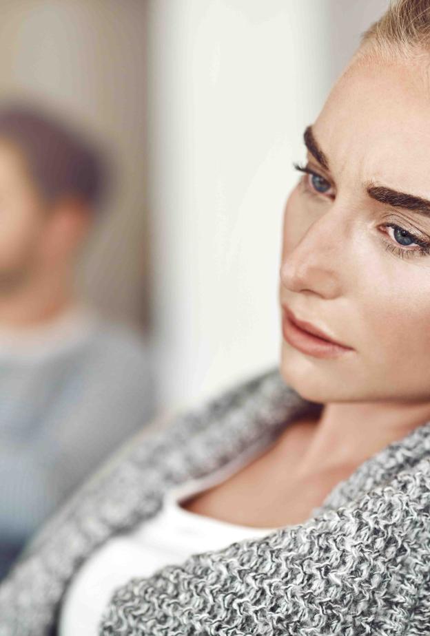 من علامات العلاقة لا تمنحك الأمان العاطفي الذي تستحقينه غياب الدعم