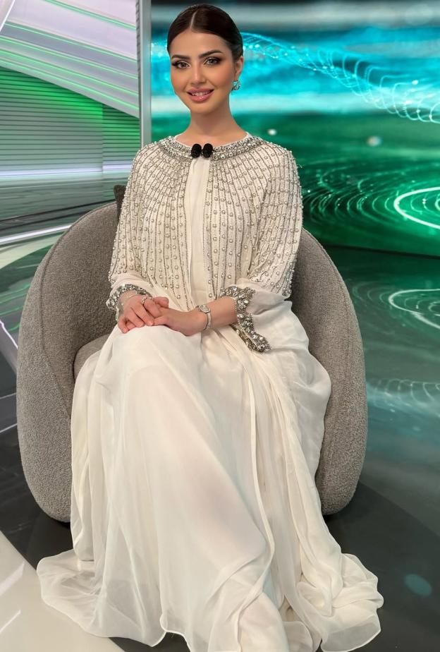 إطلالات قفاطين وعباءات رمضان 2026: أفكار أناقة شرقية ملهمة من النجمات والفاشينيستا بالصور