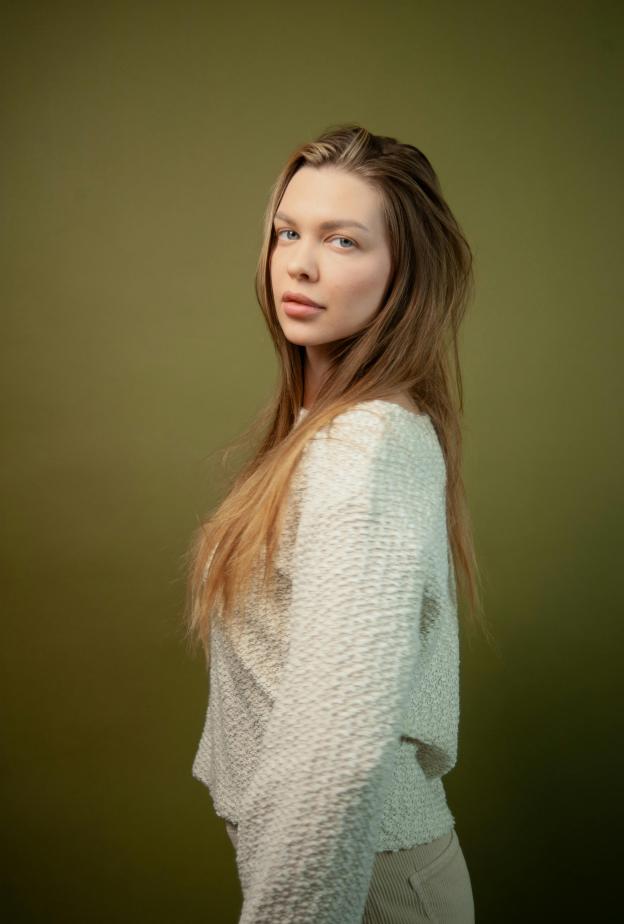 يساعدك الحديث مع الأصدقاء المقربين على تجاوز عادة الأكل العاطفي 