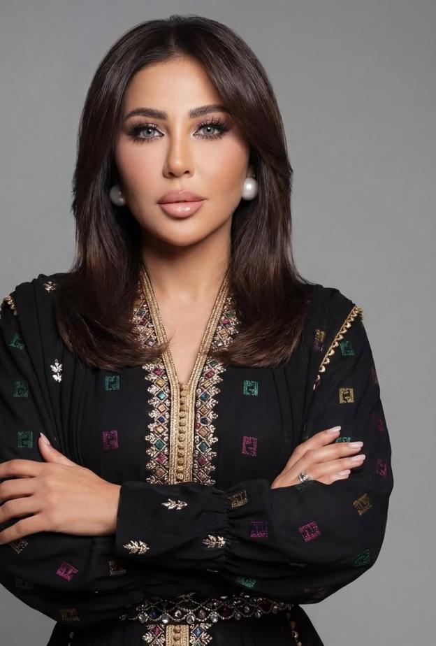 الاعلامية رابعة الزيات