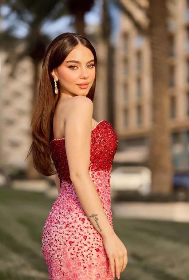 الفنانة بيسان اسماعيل