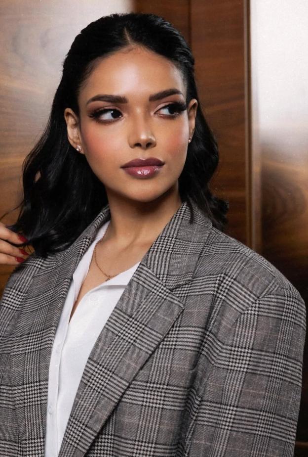  الممثلة السعودية ريم صفية