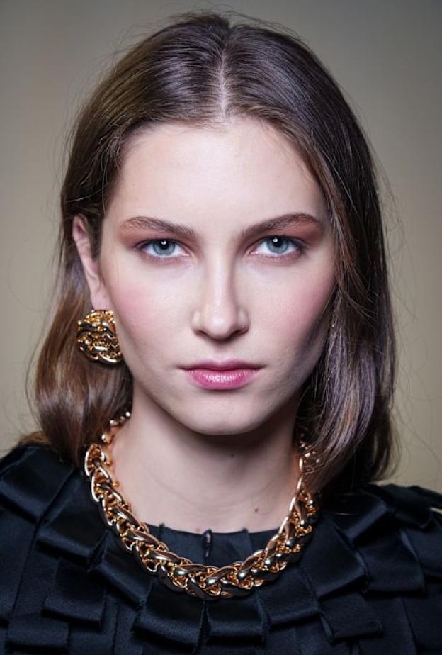 ميكروبليدينغ خط الشعر احدث تقنية لرسم الشعيرات على فروة الرأس