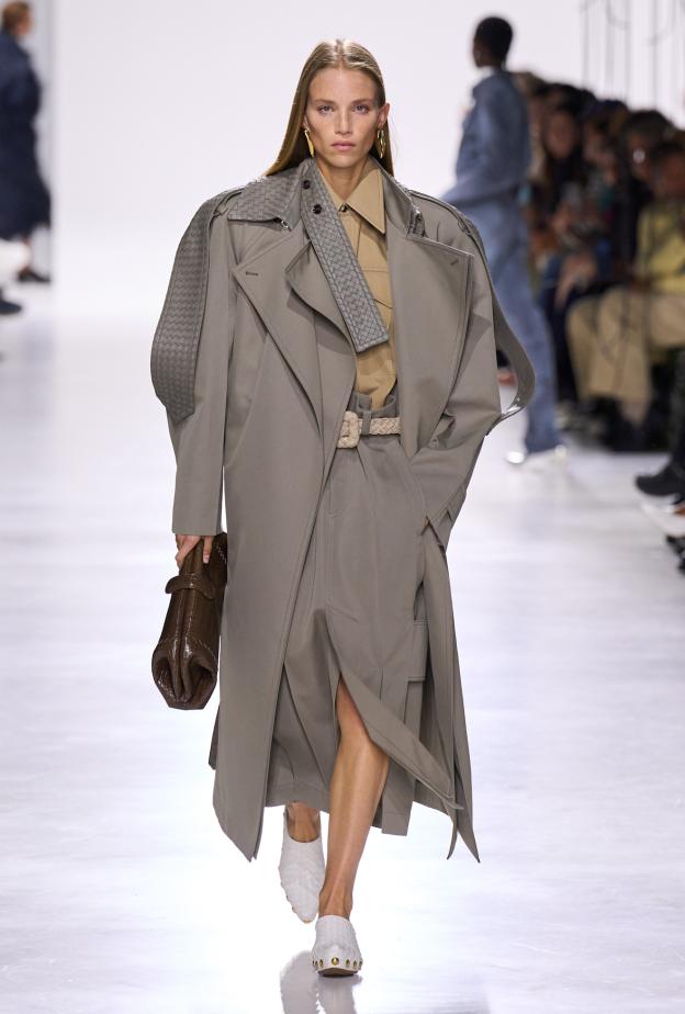 إطلالة من Bottega Veneta