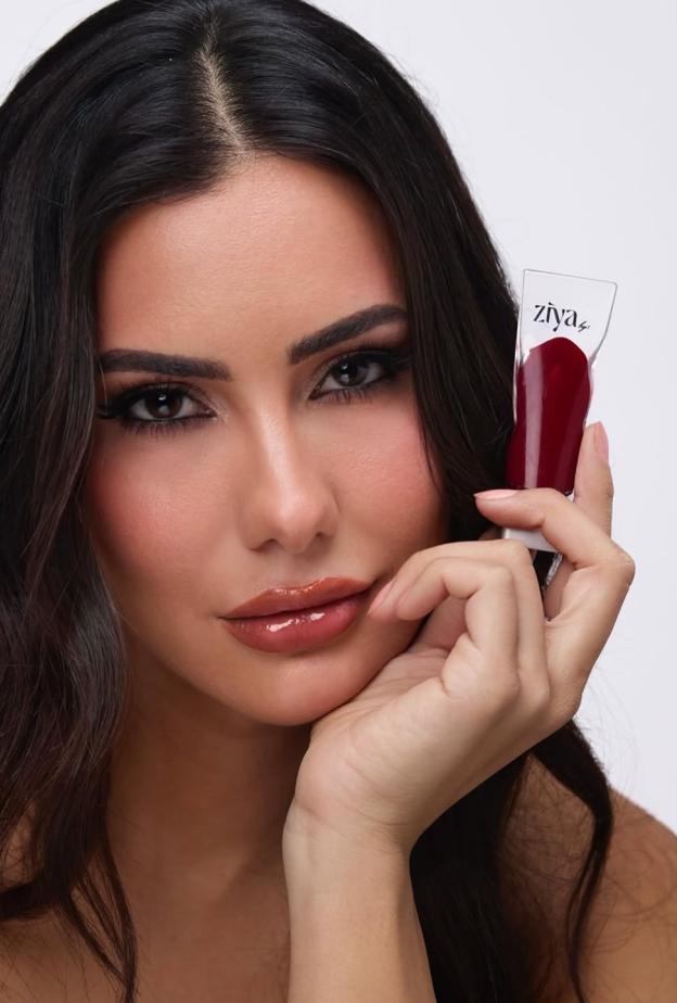 زينب عزام… الجمال كمساحة للثقة