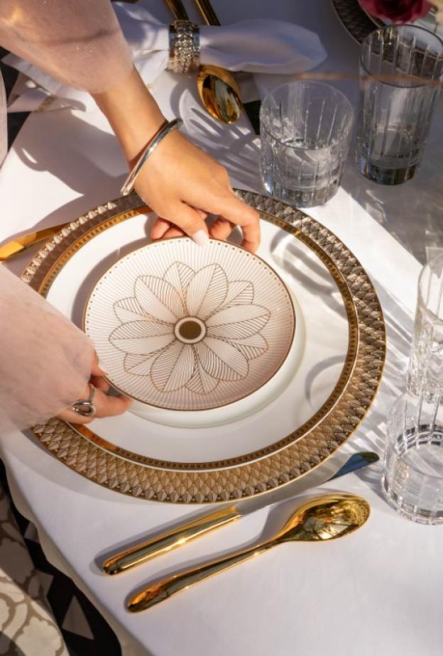 كريستوفل تضيء طقوس شهر رمضان المبارك بالتعاون مع المصممة الإماراتية هجر التنيجي