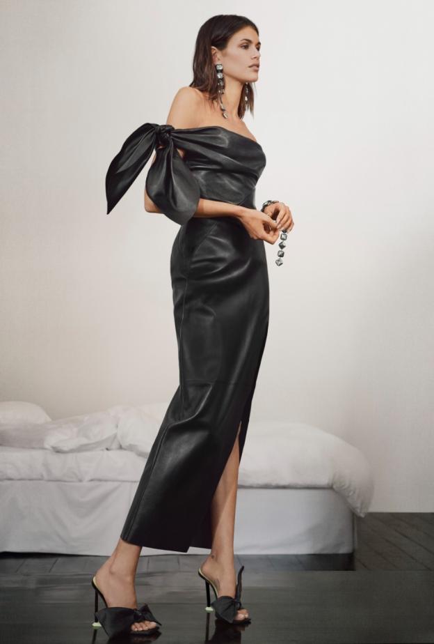 كايا جيربير ‏في حملة Givenchy‏ ‏