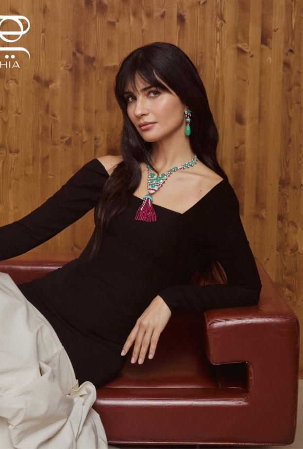 توبا بويوكستون نجمة عدد فبراير من "هي"