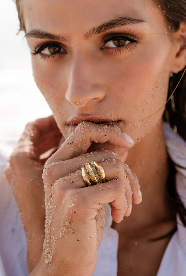 Triple Ring من Christina Caruso