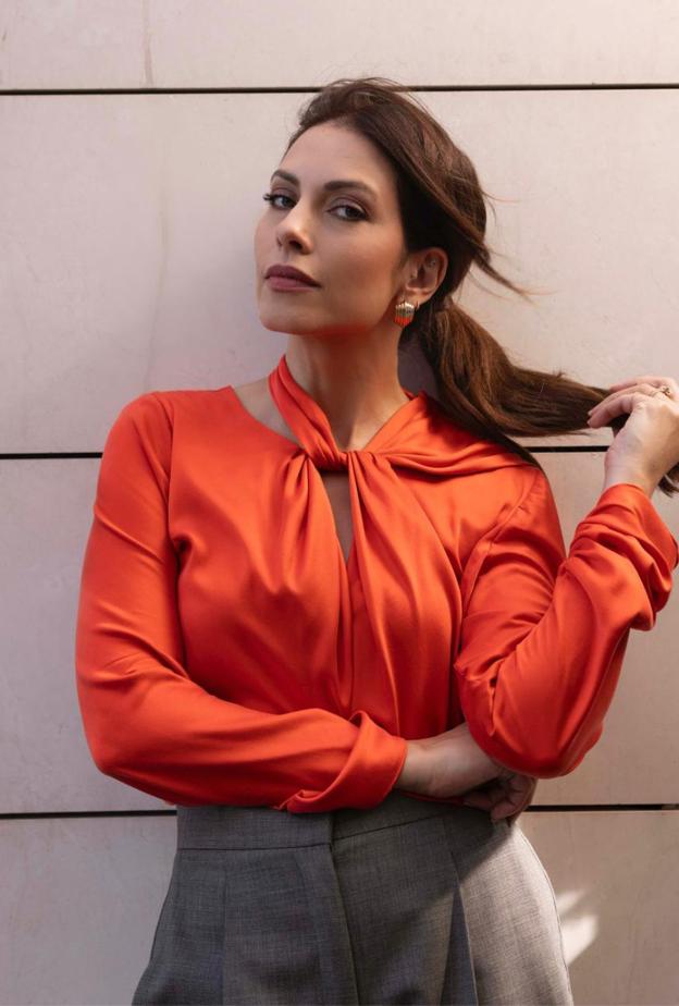 ريتا لمع تعيد تعريف الأناقة بعيدًا عن سجن الأرقام 