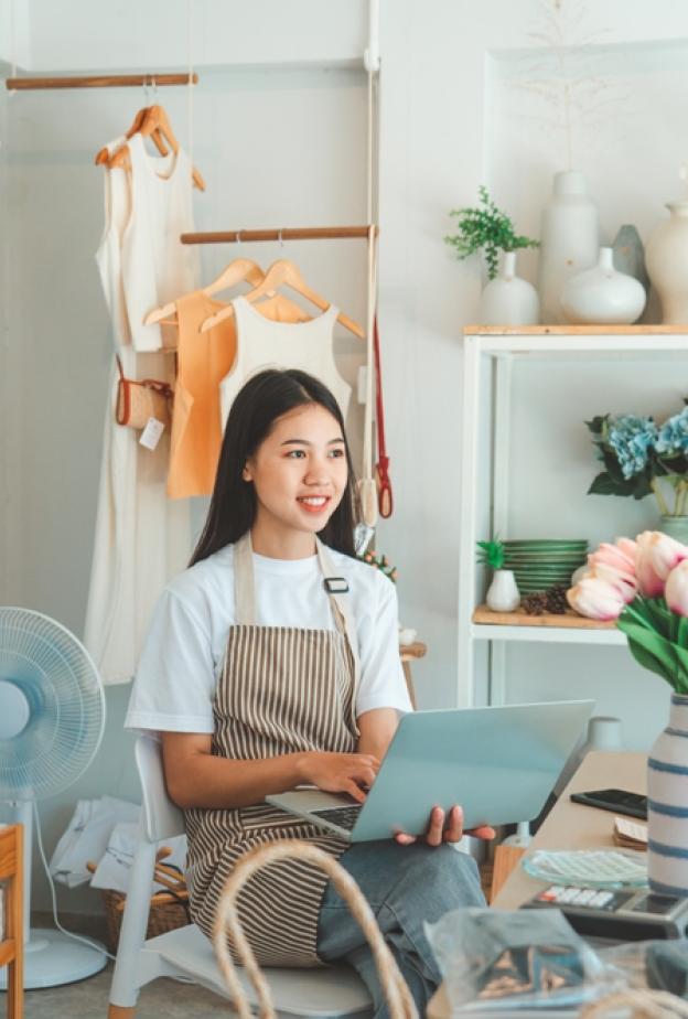 من الشغف إلى البزنس: دليلكِ لبناء مشروع تجاري ملهم