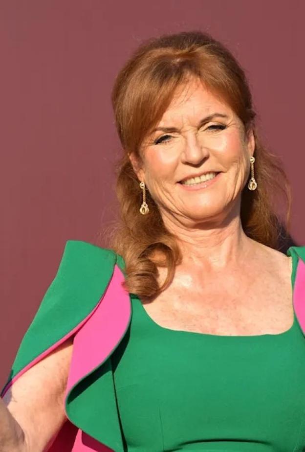 أين اختفت سارة فيرغسون بعد زلزال آل ويندسور؟