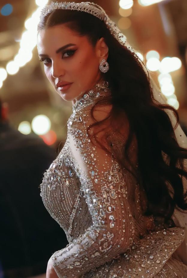 إطلالة جمالية لافتة لدرة زروق في مسلسل علي كلاي