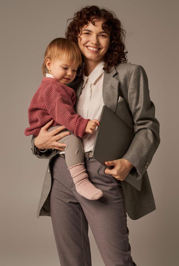 اتباع الأم العاملة نظام غذائي صحي في رمضان يدعم صحتها الجسدية والنفسية