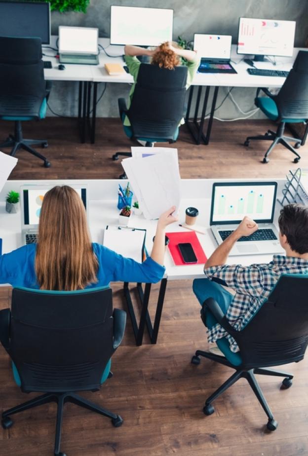 أفكار لاستغلال الإضاءة في تحسين الحالة المزاجية وخلق بيئة عمل ملهمة