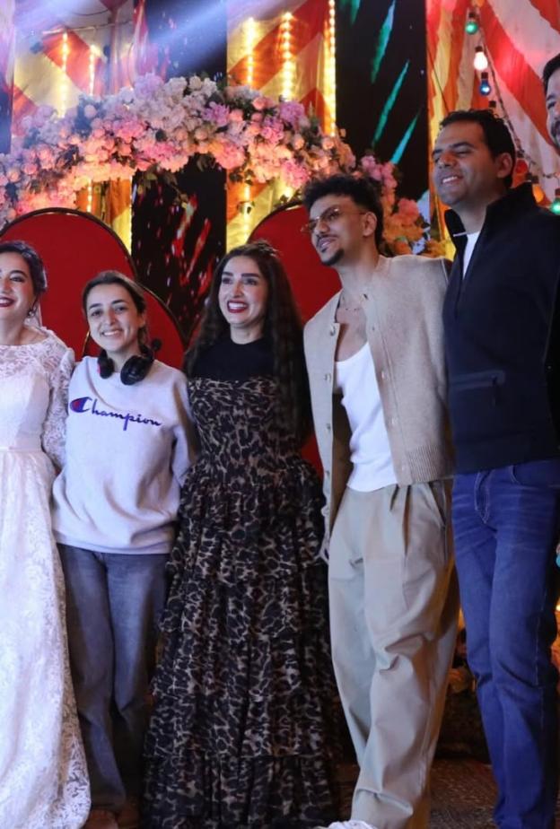 مايا زكي مع والدتها روجينا