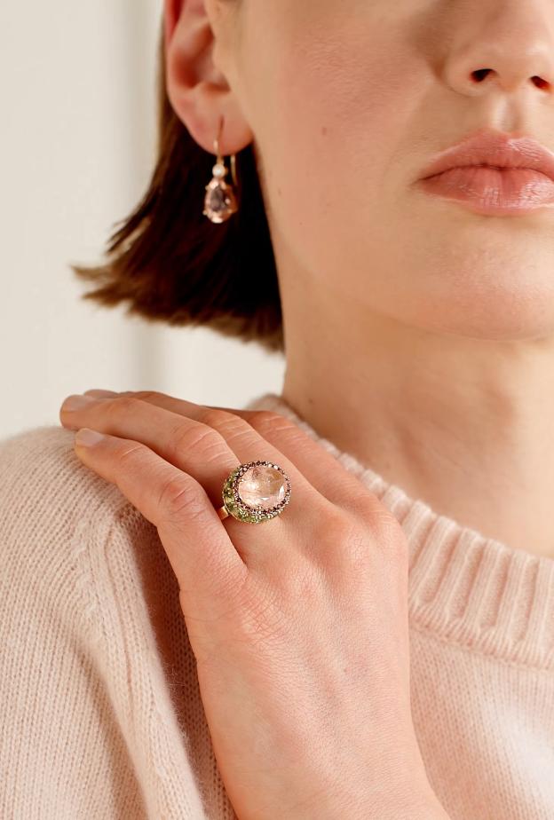 مجوهرات راقية تناسب فساتين الربيع المزهّرة