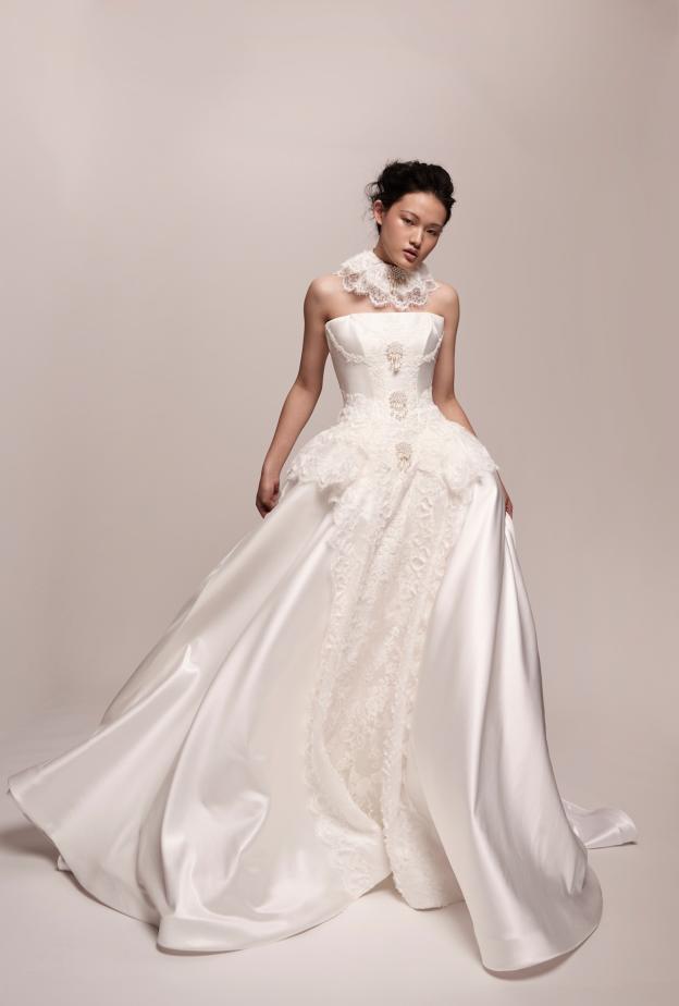 من عروض جاكلين وايت لخريف 2026