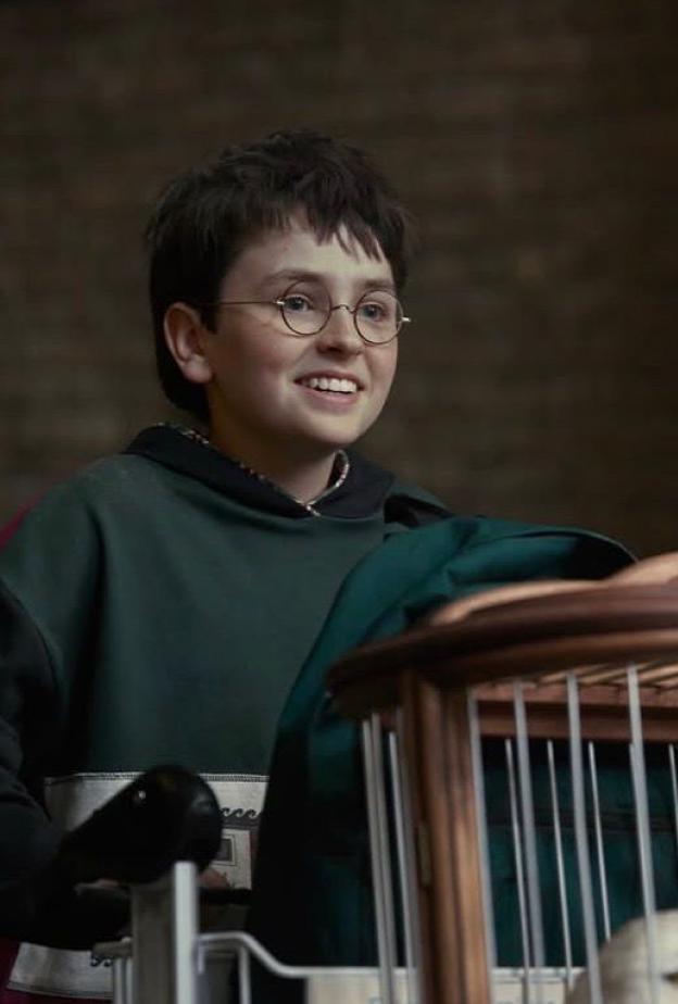 بطل مسلسل هاري بوتر 