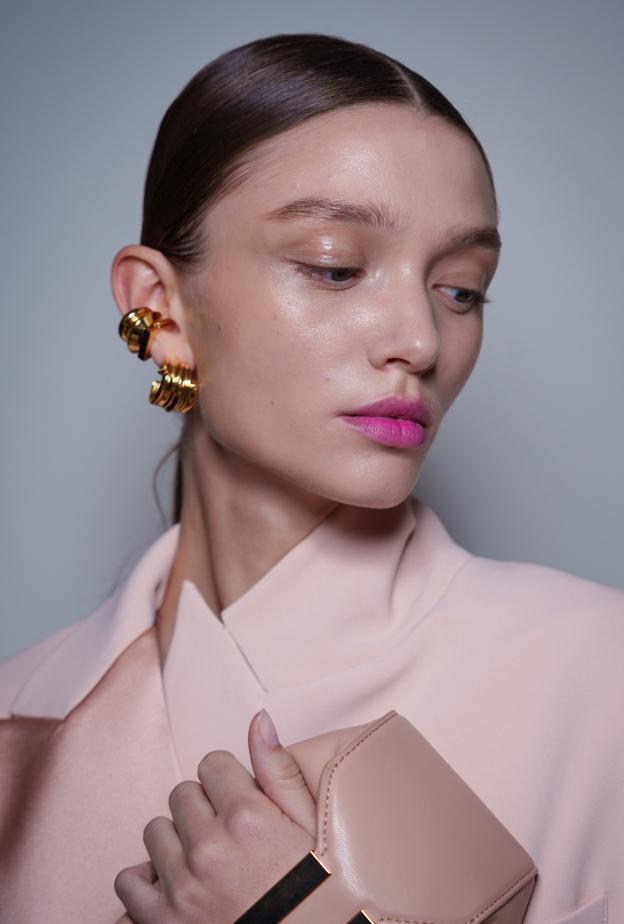 ألوان أحمر شفاه زهري ومات من دار Elisabetta Franchi