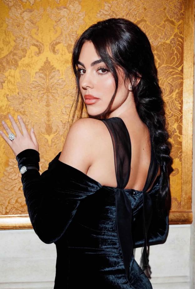 صورة لجورجينا رودريغز من حسابها على إنستاغرام.