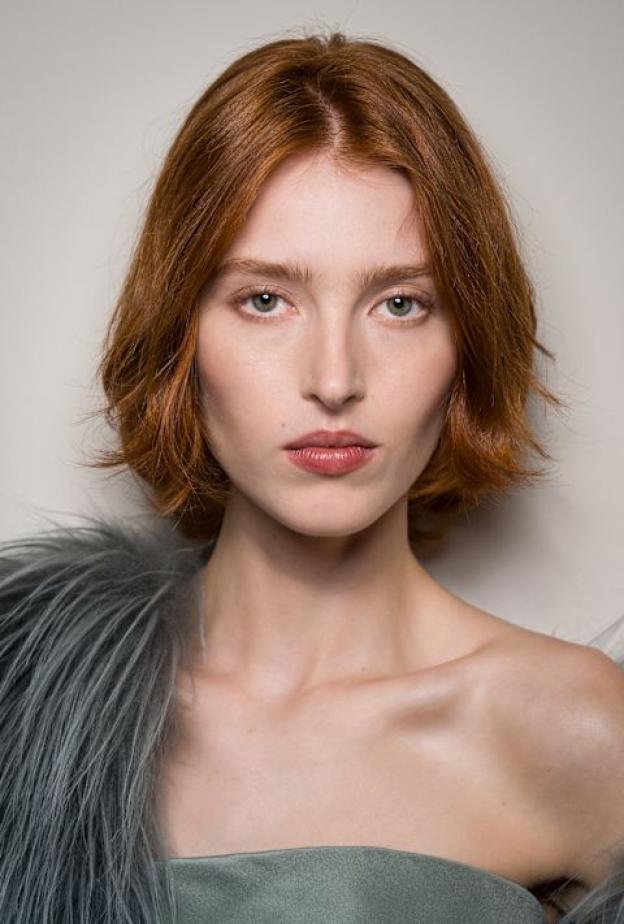 أطعمة غير متوقعة تمنح بشرتك إشراقة طبيعية من الداخل