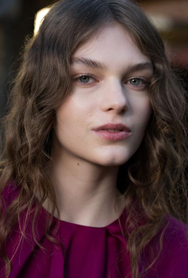 أطعمة يجب أن تتجنبيها إذا أردتِ بشرة خالية من حب الشباب