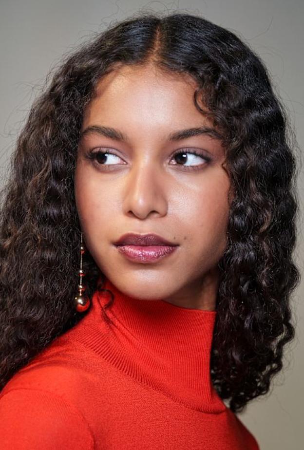 وصفات طبيعية فعالة لتوحيد لون البشرة السمراء ومنحها إشراقة صحية