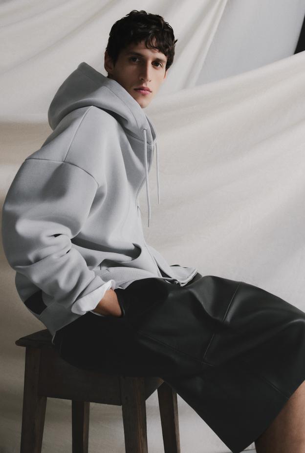 مجموعة ربيع/صيف 2026 من علامة "أدولفو دومينغيز