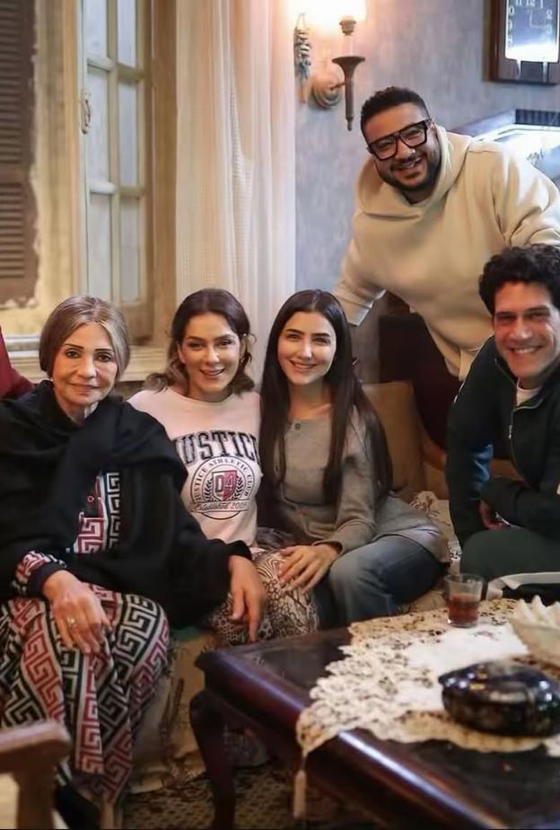 نجوم مسلسل "الست موناليزا"