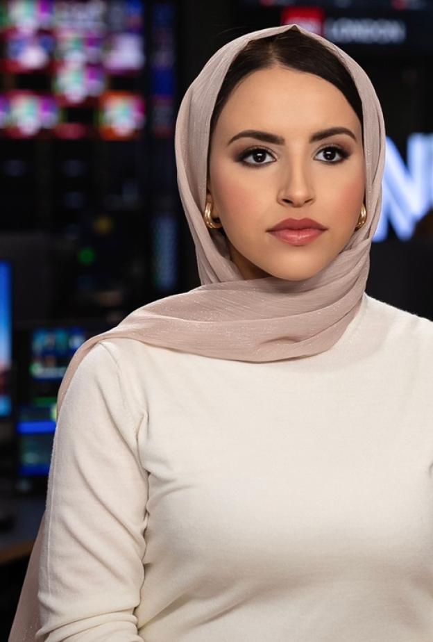 ندى بشير مراسلة دولية حائزة على جائزة "إيمي" ومصنّفة ضمن قائمة Forbes 30 Under 30 